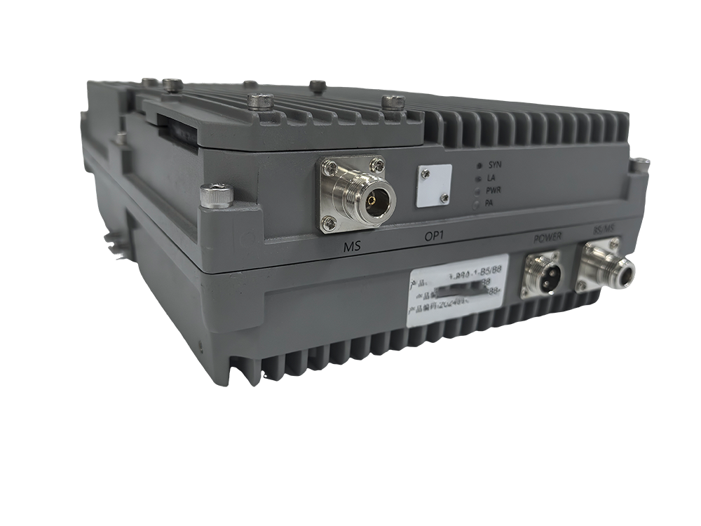  平湖三频手机信号接收器2000㎡